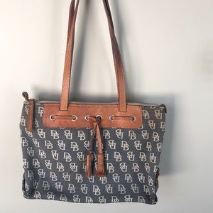 Vintage Dooney & Bourke purse